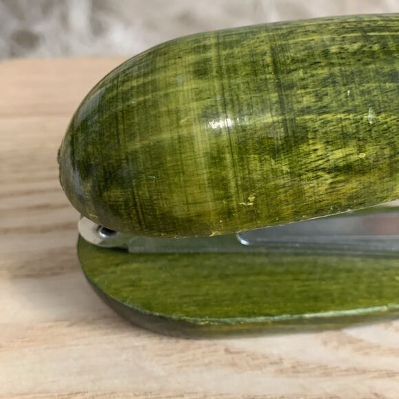 Vintage Green Wood And Metal Mouse Mini Stapler - Picture 5 of 16